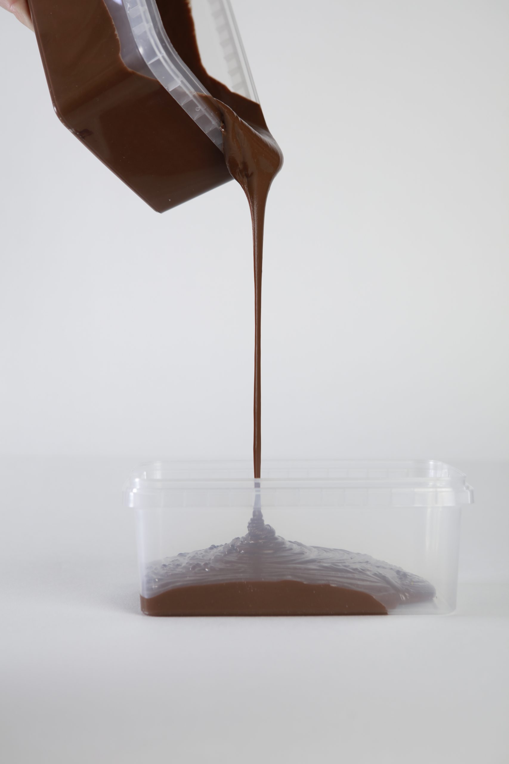 “CARNA LE VALLE” Chocolate with hazelnut filling (1300g)